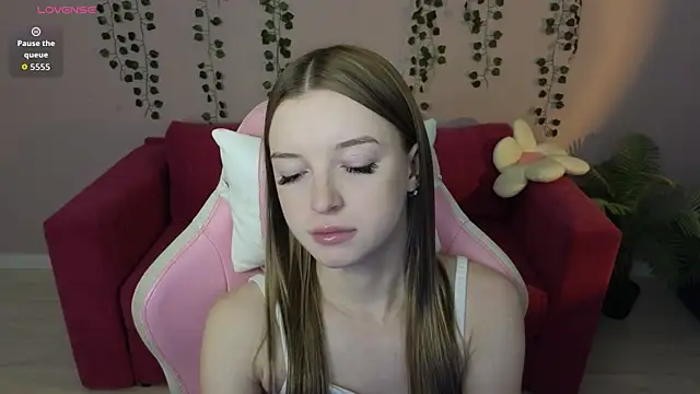 Snapshot of Eva_Th0mpson chatting on 07-08-26, 12:59 Eva Th0mpson online show from 07-08-26, 12:59