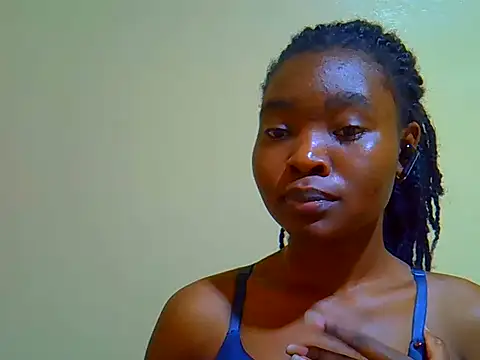 Snapshot of Afrikana5 chatting on 05-19-26, 11:33 Afrikana5 online show from 05-19-26, 11:33