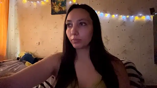 Snapshot of SheeringGape chatting on 06-11-26, 02:53 SheeringGape online show from 06-11-26, 02:53