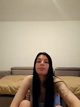 EMILLYREED11 online show from 05-06-26, 05:40