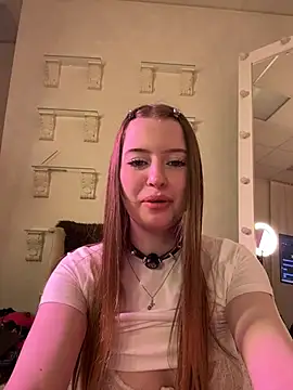 Snapshot of Annie_Meow chatting on 07-14-26, 10:21 Annie Meow online show from 07-14-26, 10:21