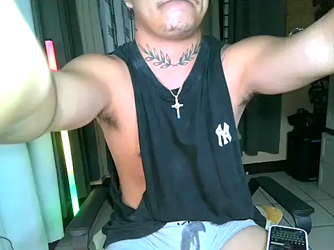 Snapshot of Ashtonfuckingboi chatting on 06-07-26, 02:37 Ashtonfuckingboi online show from 06-07-26, 02:37