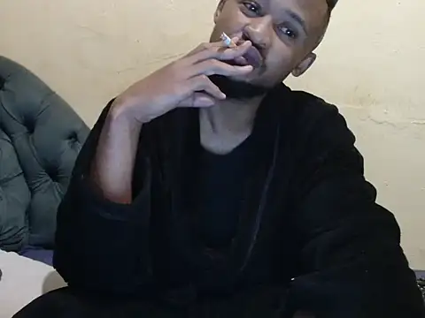 Snapshot of xxTroyX chatting on 06-11-26, 08:29 xxTroyX online show from 06-11-26, 08:29