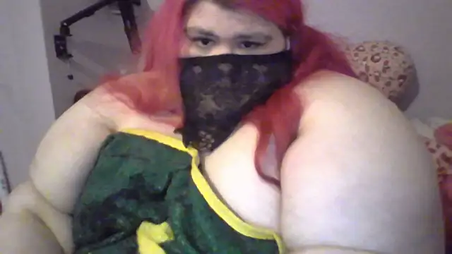 Snapshot of Lady_KitsuneBIG chatting on 05-13-26, 07:22 Lady KitsuneBIG online show from 05-13-26, 07:22