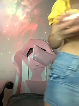 Snapshot of Julieth_ec chatting on 06-03-26, 12:30 Julieth ec online show from 06-03-26, 12:30