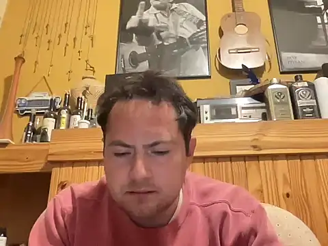 Snapshot of alecsgzz chatting on 05-18-26, 02:18 alecsgzz online show from 05-18-26, 02:18