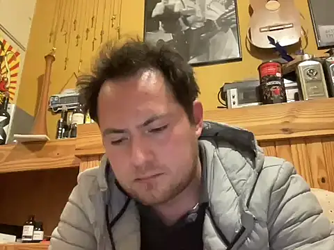 Snapshot of alecsgzz chatting on 05-23-26, 07:02 alecsgzz online show from 05-23-26, 07:02