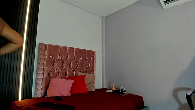 aisha moore online show from 08-05-26, 07:28