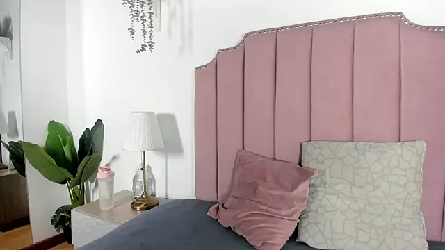 Snapshot of Littlejade_dh chatting on 06-23-26, 11:41 Littlejade dh online show from 06-23-26, 11:41