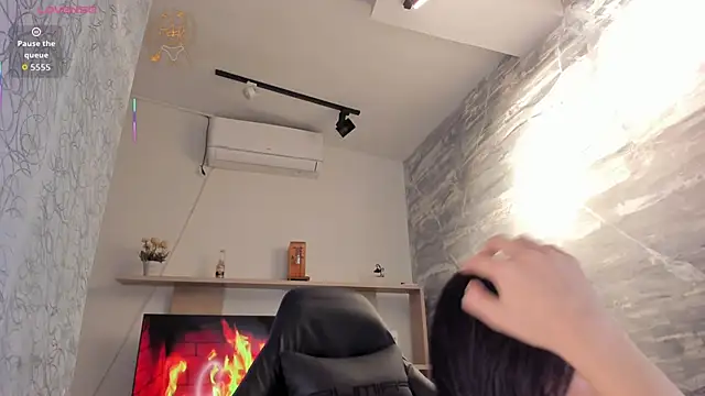 MelCherry online show from 05-28-26, 11:24