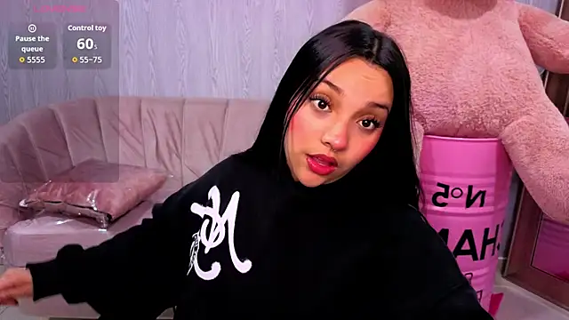 Snapshot of lia_harper_t chatting on 07-18-26, 03:22 lia harper t online show from 07-18-26, 03:22