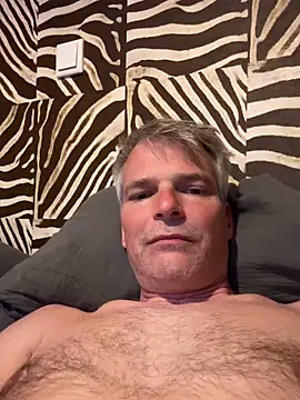 Snapshot of Thor-82 chatting on 05-04-26, 08:05 Thor-82 online show from 05-04-26, 08:05