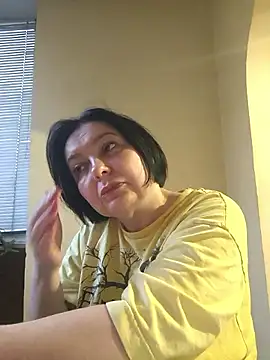 Snapshot of EmmaEmmy40 chatting on 05-08-26, 05:40 EmmaEmmy40 online show from 05-08-26, 05:40