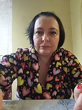Snapshot of EmmaEmmy40 chatting on 06-02-26, 03:25 EmmaEmmy40 online show from 06-02-26, 03:25