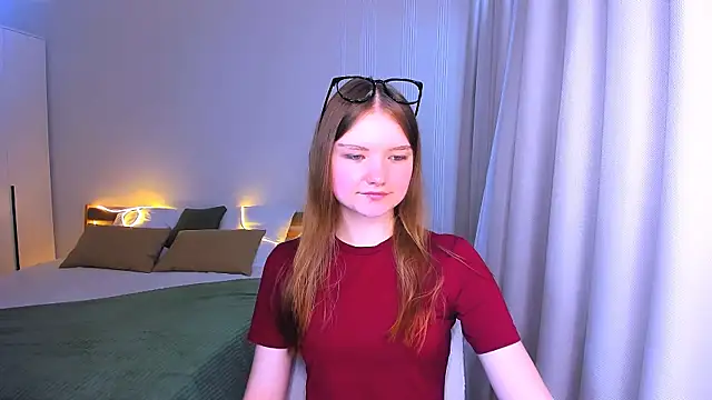 LookEva online show from 06-10-26, 04:12