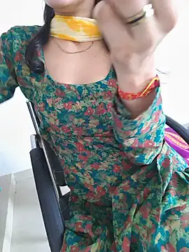 Snapshot of zoya_baby_ chatting on 06-28-26, 02:17 zoya baby online show from 06-28-26, 02:17