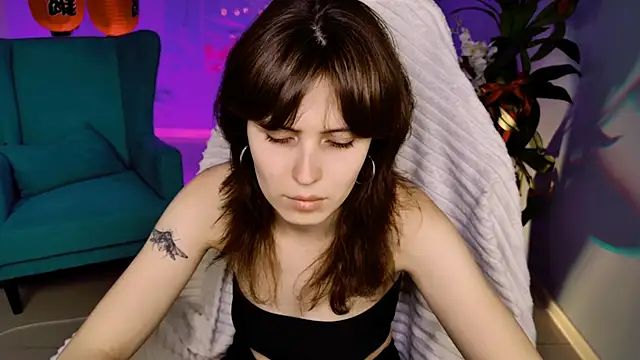 Snapshot of LolaDominara chatting on 06-10-26, 09:30 LolaDominara online show from 06-10-26, 09:30