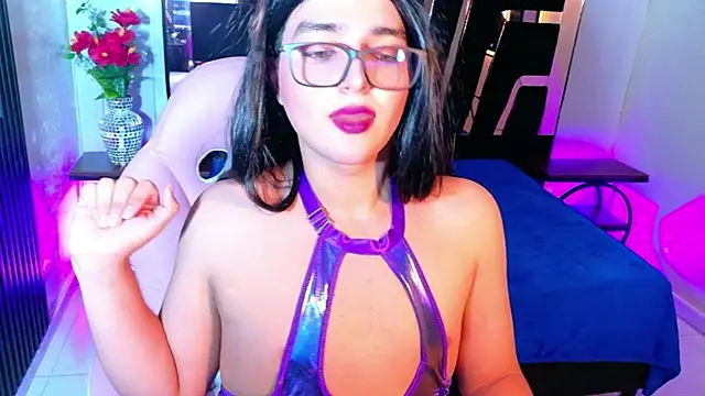 Snapshot of Gaby_Gil_ chatting on 06-02-26, 02:30 Gaby Gil online show from 06-02-26, 02:30