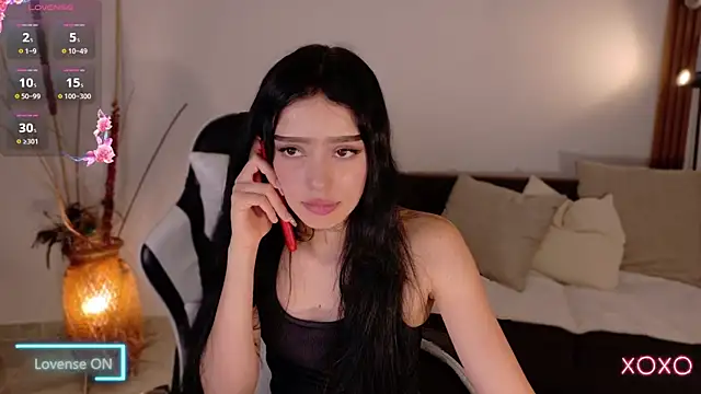 Snapshot of ludovikasallow chatting on 05-27-26, 02:47 ludovikasallow online show from 05-27-26, 02:47