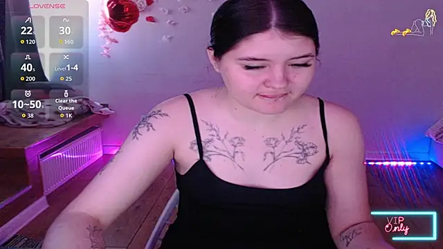 Snapshot of Blackangels chatting on 05-16-26, 01:02 Blackangels online show from 05-16-26, 01:02