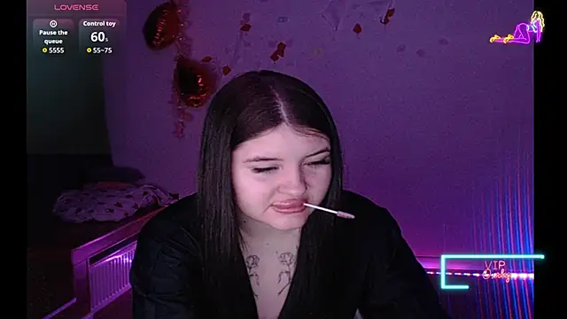 Snapshot of Blackangels chatting on 05-16-26, 09:13 Blackangels online show from 05-16-26, 09:13