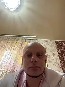 Snapshot of alesio_alesio80 chatting on 05-12-26, 10:45 alesio alesio80 online show from 05-12-26, 10:45