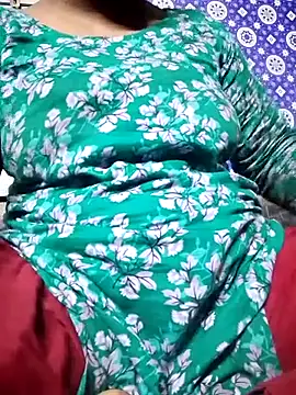 Snapshot of indian-couple9 chatting on 06-03-26, 06:13 indian-couple9 online show from 06-03-26, 06:13