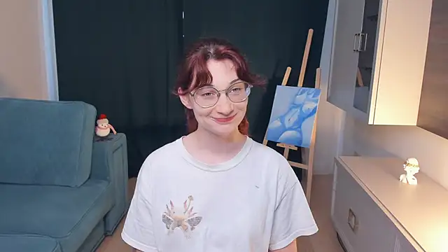 Snapshot of ElaNaecker chatting on 05-15-26, 10:00 ElaNaecker online show from 05-15-26, 10:00