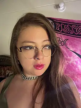 Snapshot of Lilith_Desire chatting on 06-01-26, 01:02 Lilith Desire online show from 06-01-26, 01:02
