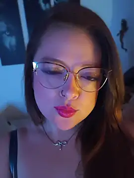 Snapshot of Lilith_Desire chatting on 06-18-26, 02:32 Lilith Desire online show from 06-18-26, 02:32