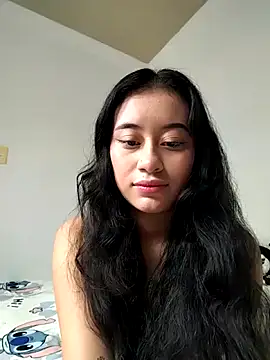 Snapshot of L0lita_Emi12 chatting on 06-13-26, 01:42 L0lita Emi12 online show from 06-13-26, 01:42
