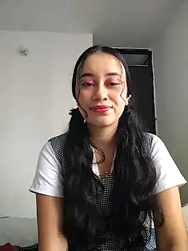 Snapshot of L0lita_Emi12 chatting on 06-27-26, 07:19 L0lita Emi12 online show from 06-27-26, 07:19