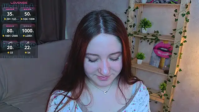 Snapshot of RudyLienna chatting on 06-16-26, 04:15 RudyLienna online show from 06-16-26, 04:15
