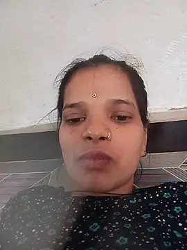 Snapshot of Student_garl_1 chatting on 05-30-26, 11:07 Student garl 1 online show from 05-30-26, 11:07