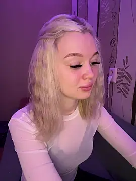 Snapshot of Velvet_Doll_ chatting on 06-19-26, 04:39 Velvet Doll online show from 06-19-26, 04:39