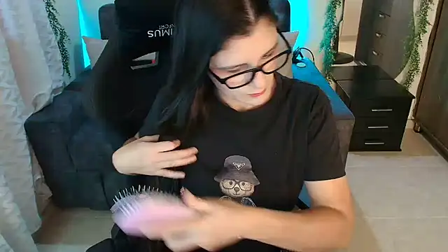 LUCYMILF SEXY online show from 07-06-26, 05:59