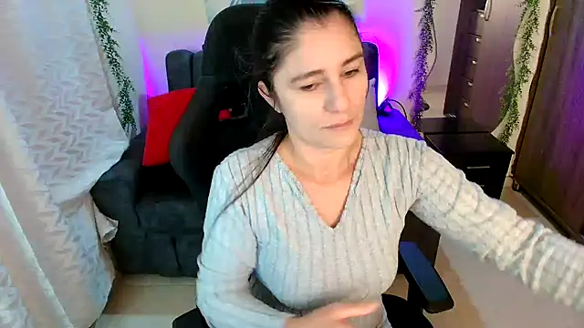 LUCYMILF SEXY online show from 07-24-26, 11:30