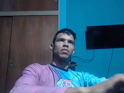 Snapshot of endersontk chatting on 05-13-26, 12:52 endersontk online show from 05-13-26, 12:52