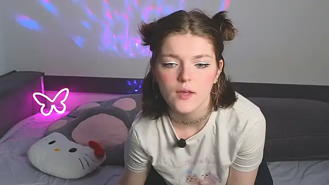 Snapshot of Annpopsy chatting on 05-18-26, 05:52 Annpopsy online show from 05-18-26, 05:52