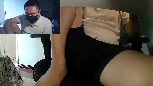 Snapshot of mrcake666 chatting on 05-18-26, 02:29 mrcake666 online show from 05-18-26, 02:29