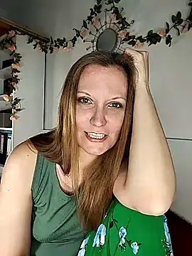 Snapshot of Candy_Cougar chatting on 05-08-26, 03:39 Candy Cougar online show from 05-08-26, 03:39