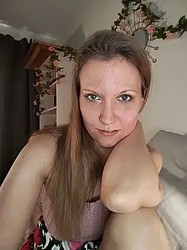 Snapshot of Candy_Cougar chatting on 06-05-26, 06:52 Candy Cougar online show from 06-05-26, 06:52