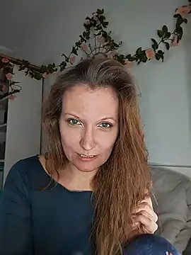 Snapshot of Candy_Cougar chatting on 06-09-26, 06:58 Candy Cougar online show from 06-09-26, 06:58