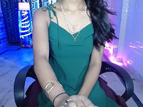 Snapshot of Annu_07 chatting on 05-17-26, 11:06 Annu 07 online show from 05-17-26, 11:06