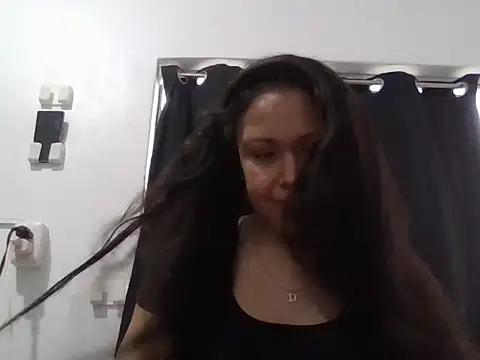 Snapshot of KeniaLuna chatting on 07-30-26, 09:14 KeniaLuna online show from 07-30-26, 09:14