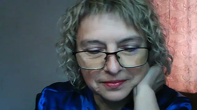 Snapshot of ElizabethGorden chatting on 06-17-26, 05:43 ElizabethGorden online show from 06-17-26, 05:43