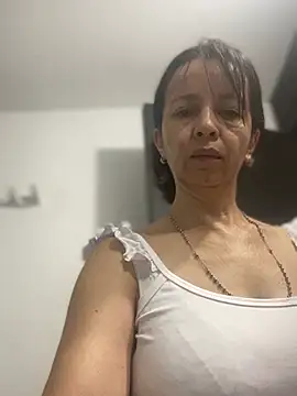Snapshot of Soy_Camila8 chatting on 05-16-26, 12:48 Soy Camila8 online show from 05-16-26, 12:48