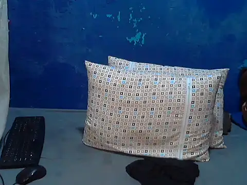 Snapshot of hotchilimom chatting on 02-11-26, 05:23 hotchilimom online show from 02-11-26, 05:23