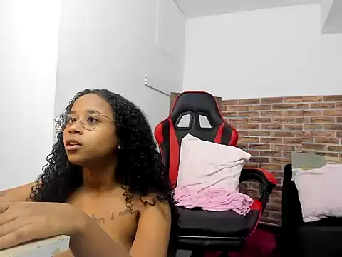 Snapshot of wizarpamela chatting on 05-16-26, 08:29 wizarpamela online show from 05-16-26, 08:29