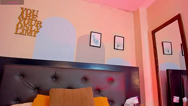 Snapshot of Boy_Mathew chatting on 06-15-26, 12:07 Boy Mathew online show from 06-15-26, 12:07